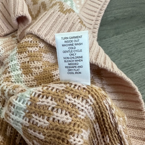 Hazel Moon Sweater Vest Knit Top Pink - Picture 10 of 10